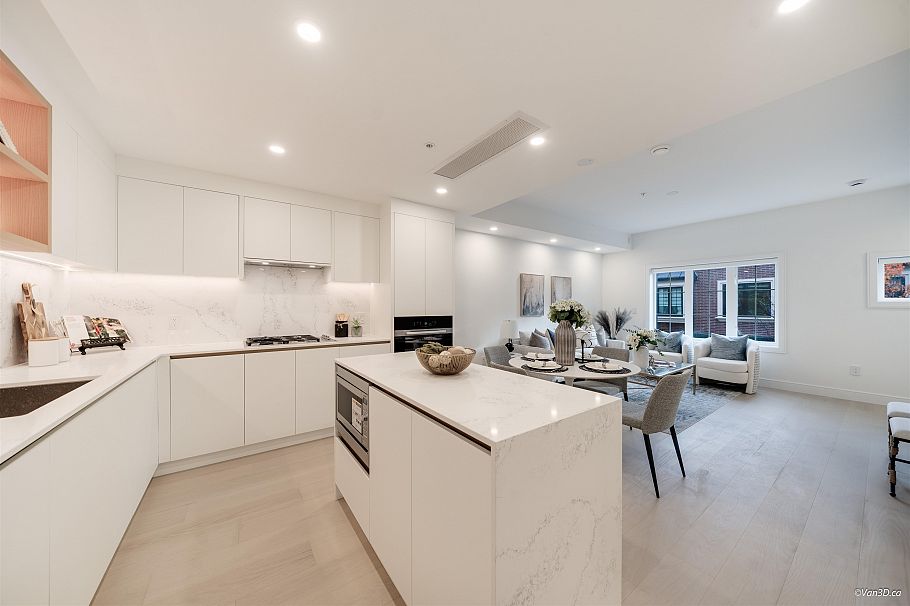 208 918 W 32nd Street Vancouver, BC - 19