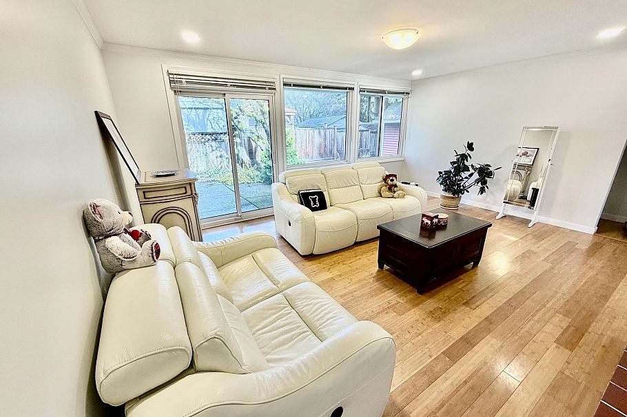 1876 Beaulynn Place North Vancouver, BC - 7