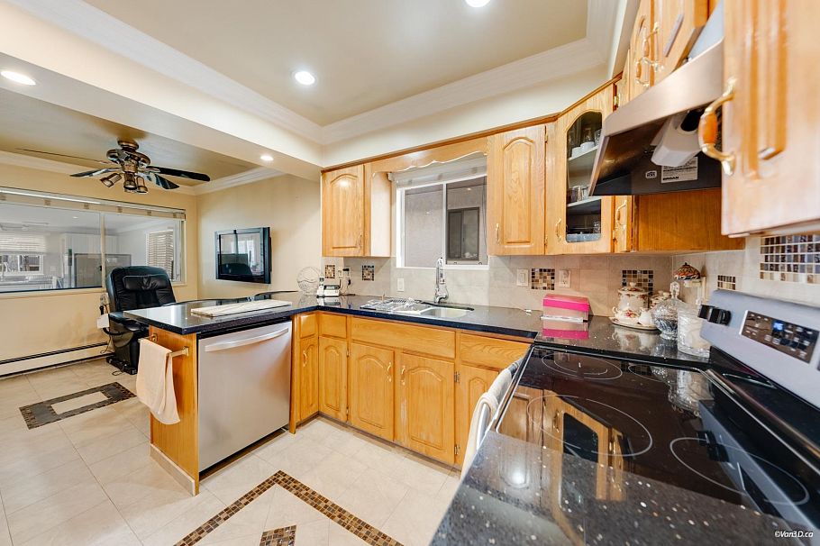 3450 Monmouth Avenue Vancouver, BC - 12