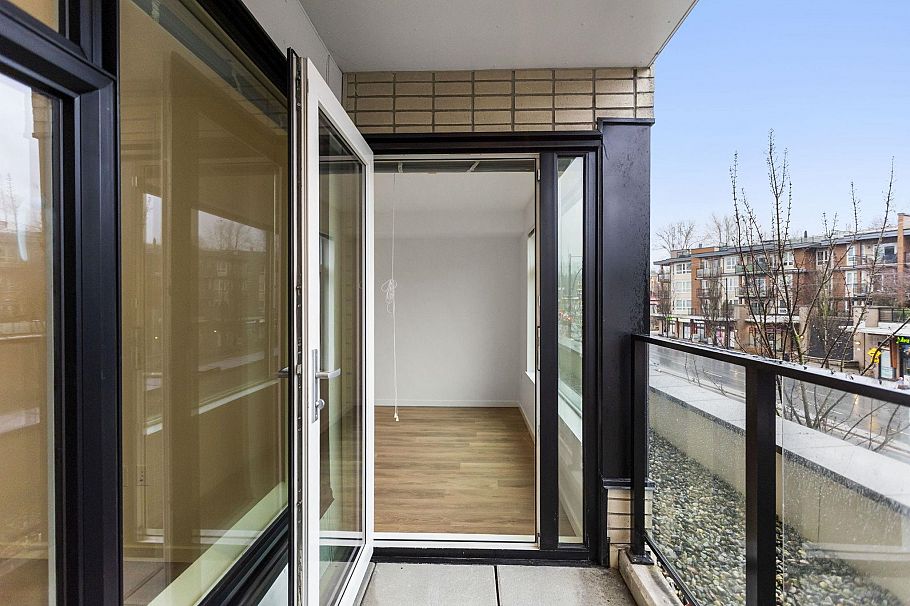 201 725 Marine Drive North Vancouver, BC - 29