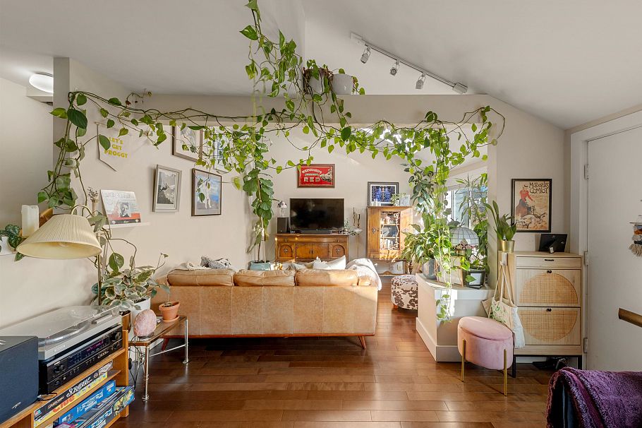 612 E 4th Street North Vancouver, BC - 5