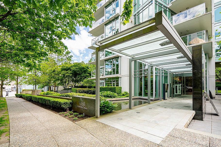 TH9 1650 Bayshore Drive Vancouver, BC - 17