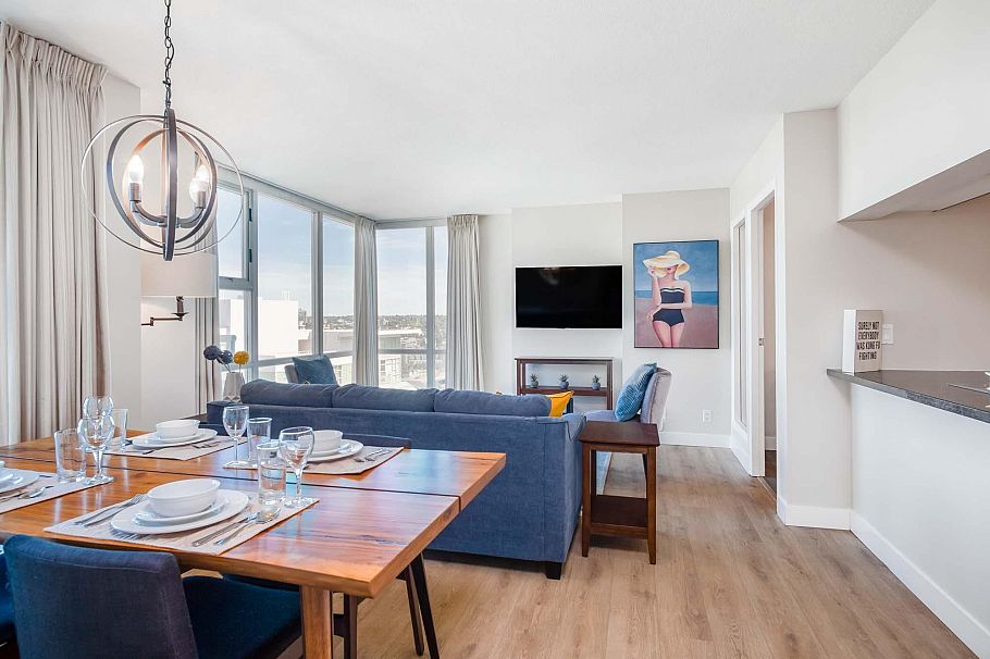 2907 193 Aquarius Mews Vancouver, BC - 2