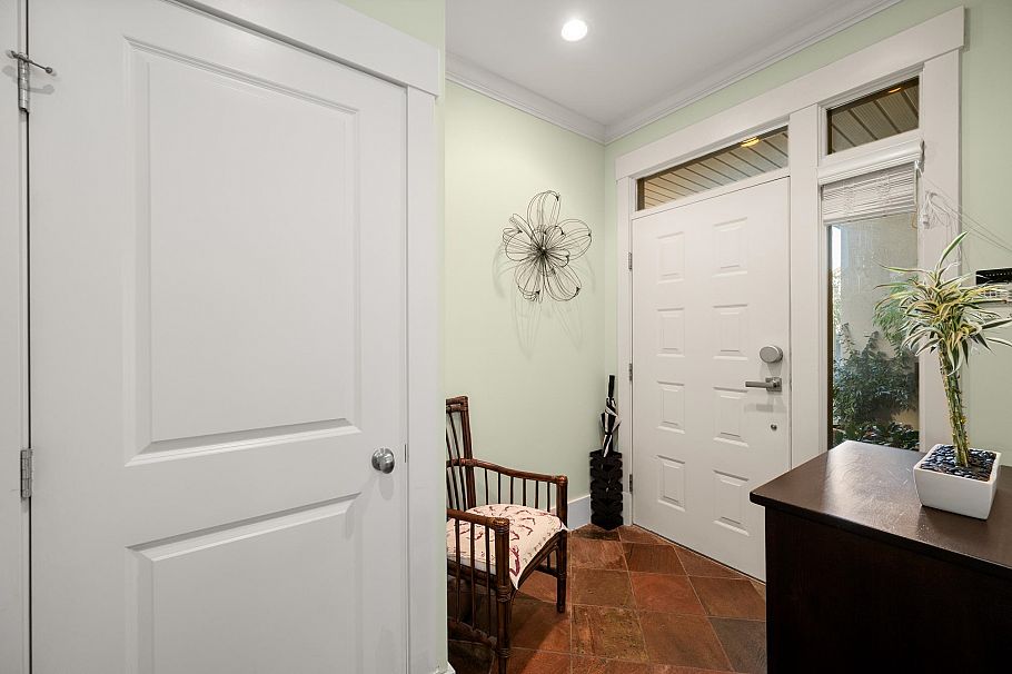 720 W 68th Avenue Vancouver, BC - 23