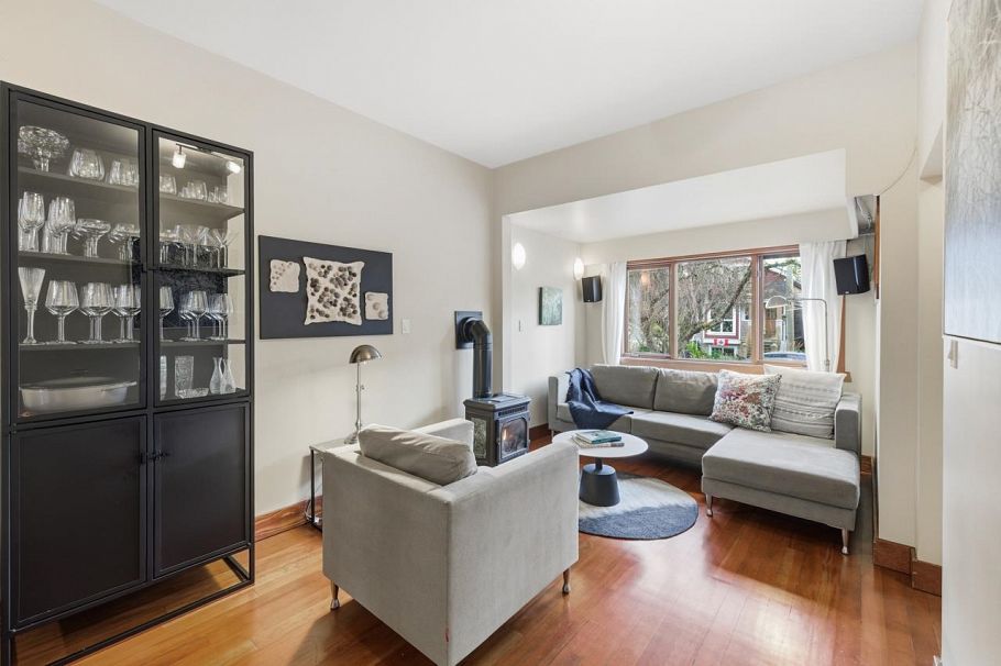 319 E 26th Avenue Vancouver, BC - 5