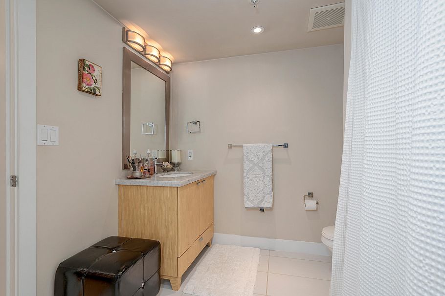 302 160 W 3rd Street North Vancouver, BC - 15