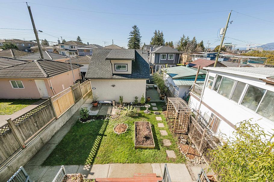 5887 Battison Street Vancouver, BC - 16