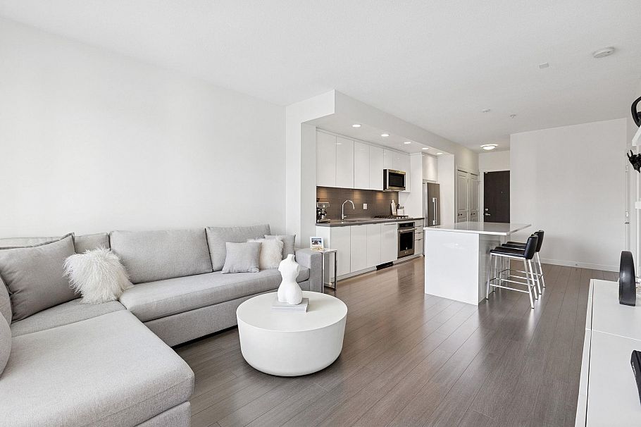 501 277 W 1st Street North Vancouver, BC - 4