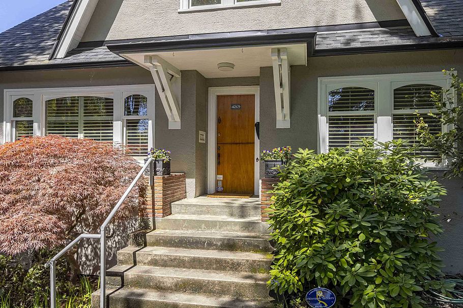 4269 W 13th Avenue Vancouver, BC - 7