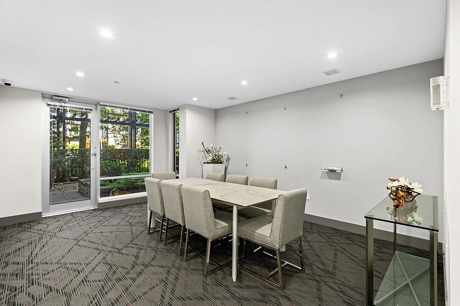 208 277 W 1st Street North Vancouver, BC - 24