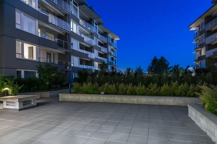 208 277 W 1st Street North Vancouver, BC - 26