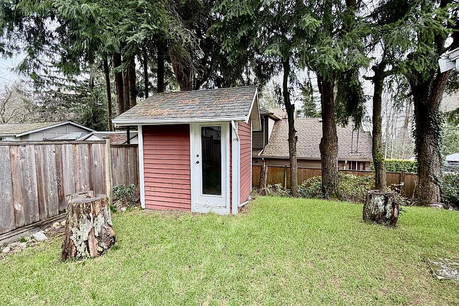 1876 Beaulynn Place North Vancouver, BC - 5