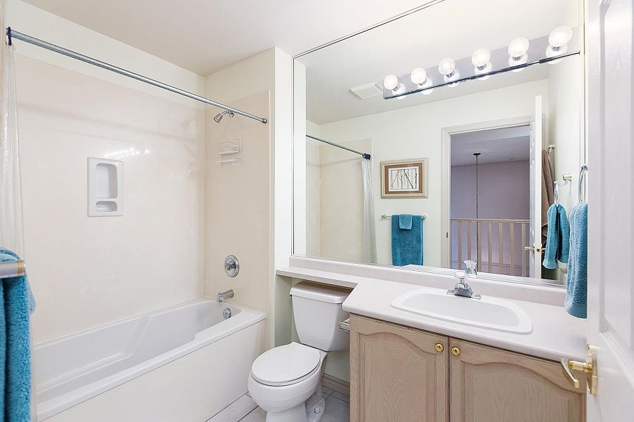 TH D 1133 E 29th Street North Vancouver, BC - 20