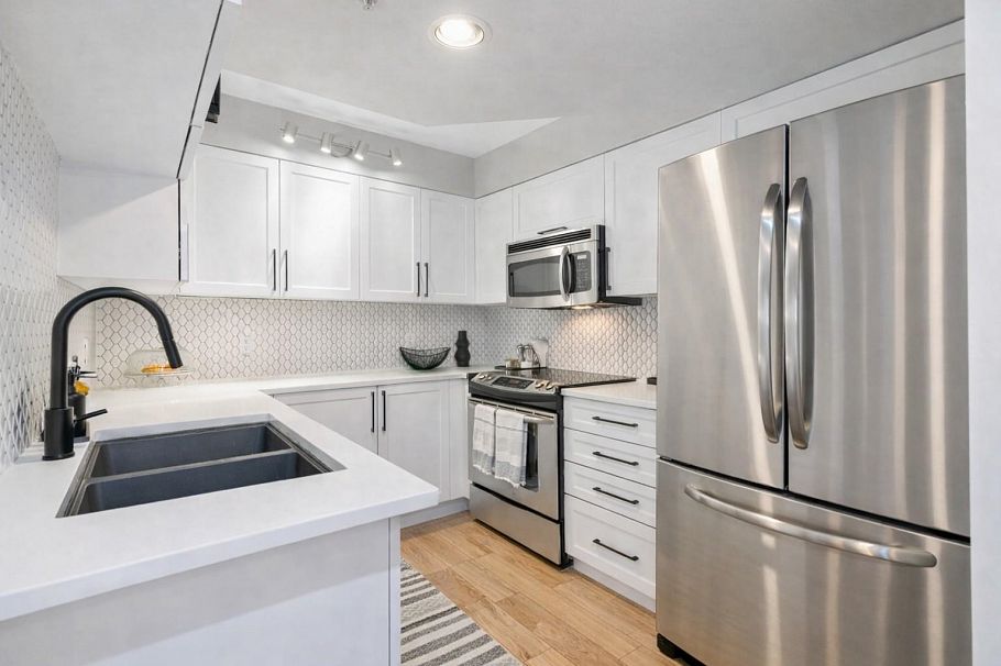 505 488 Helmcken Street Vancouver, BC - 5