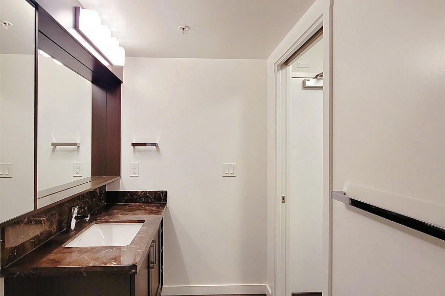 106 5515 Boundary Road Vancouver, BC - 8