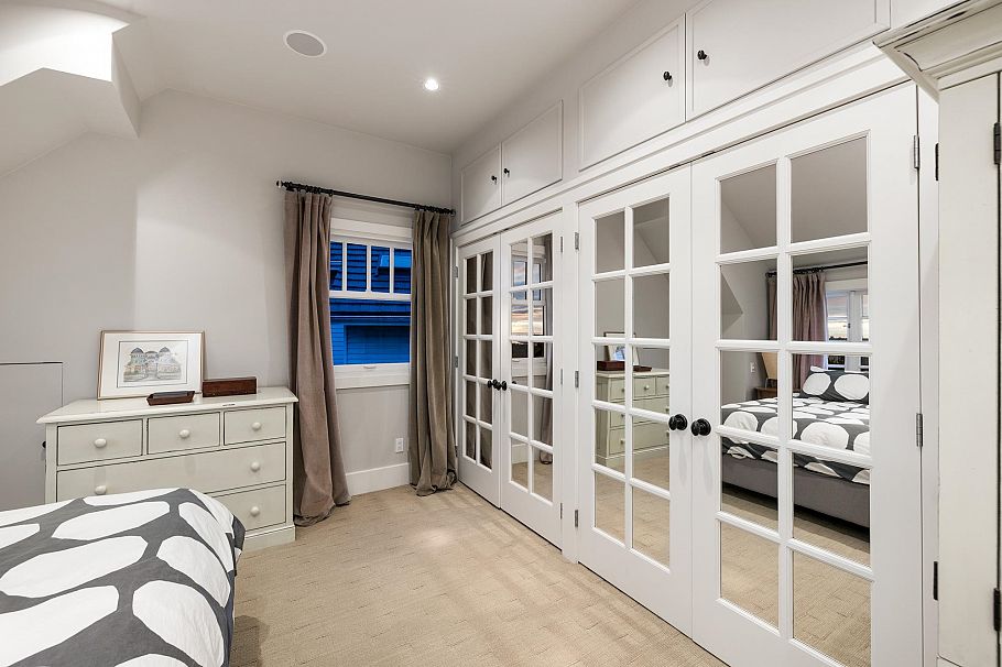 402 Brand Street North Vancouver, BC - 26