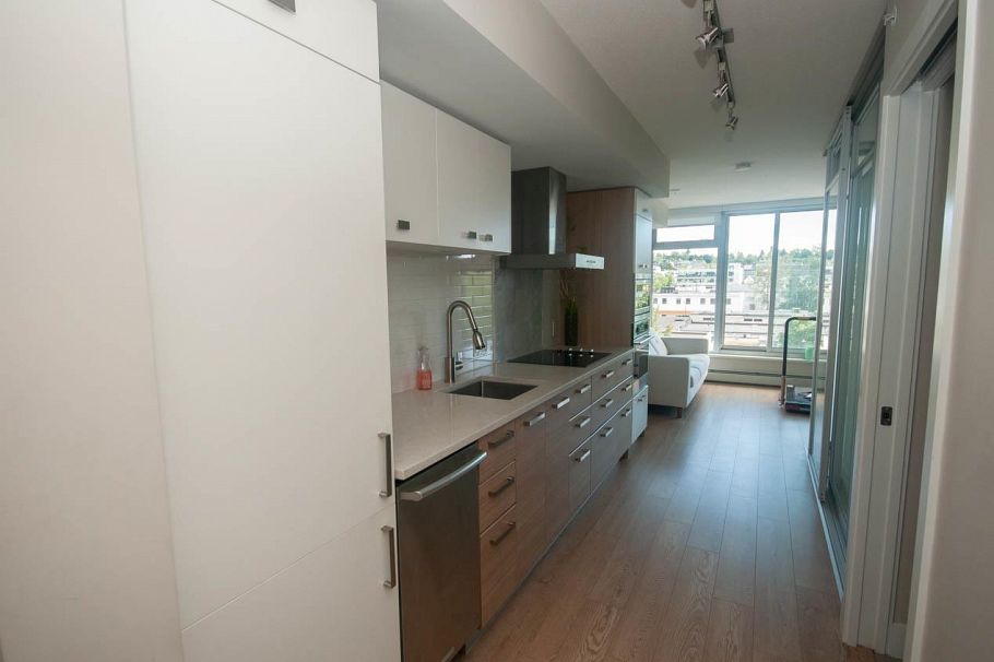 611 1783 Manitoba Street Vancouver, BC - 2