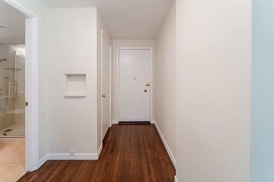 106 1972 Robson Street Vancouver, BC - 8