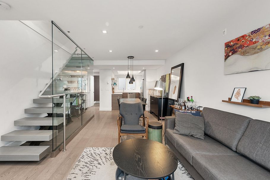 147 St. Patricks Avenue North Vancouver, BC - 3