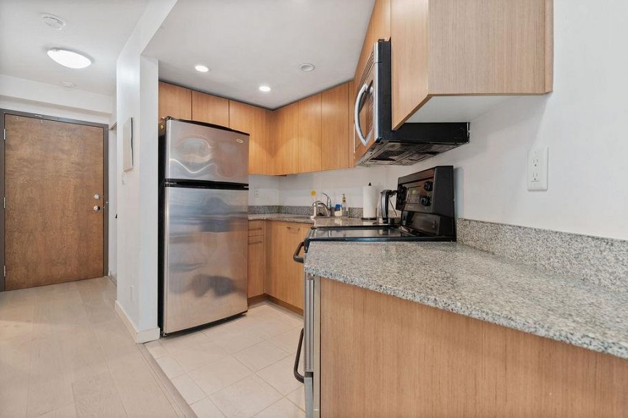 603 1212 Howe Street Vancouver, BC - 10