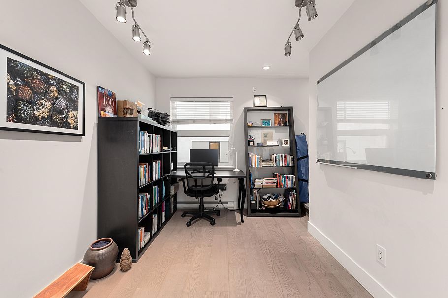 147 St. Patricks Avenue North Vancouver, BC - 26