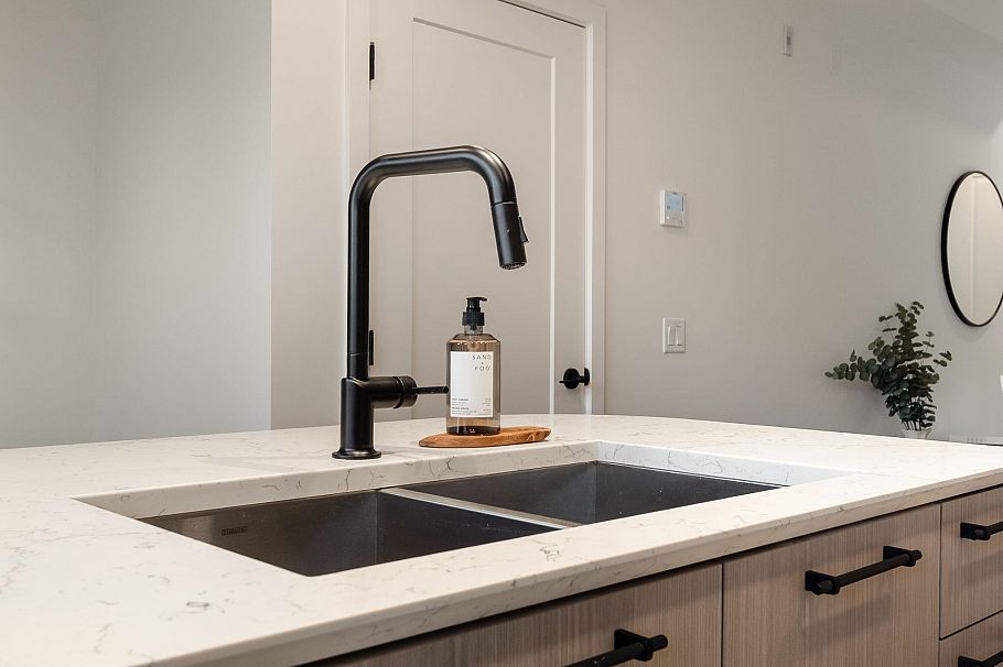 197 W King Edward Ave Street Vancouver, BC - 21