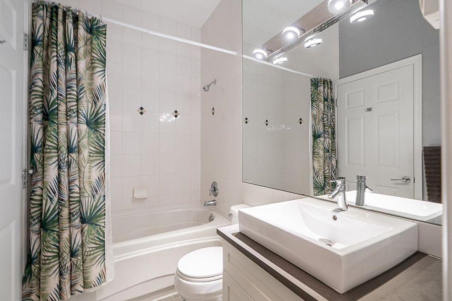 108 131 W 3rd Street North Vancouver, BC - 24