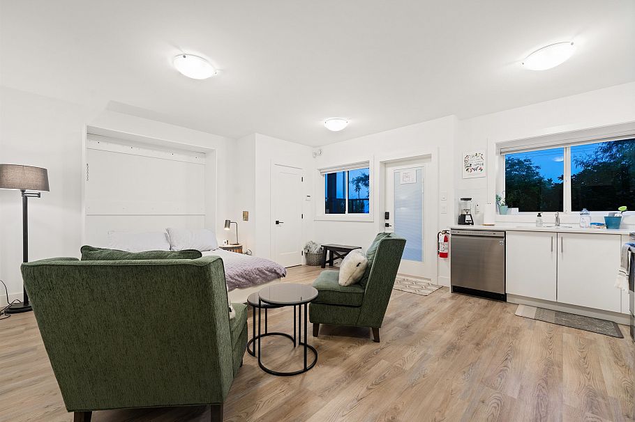 336 E Keith Road North Vancouver, BC - 28