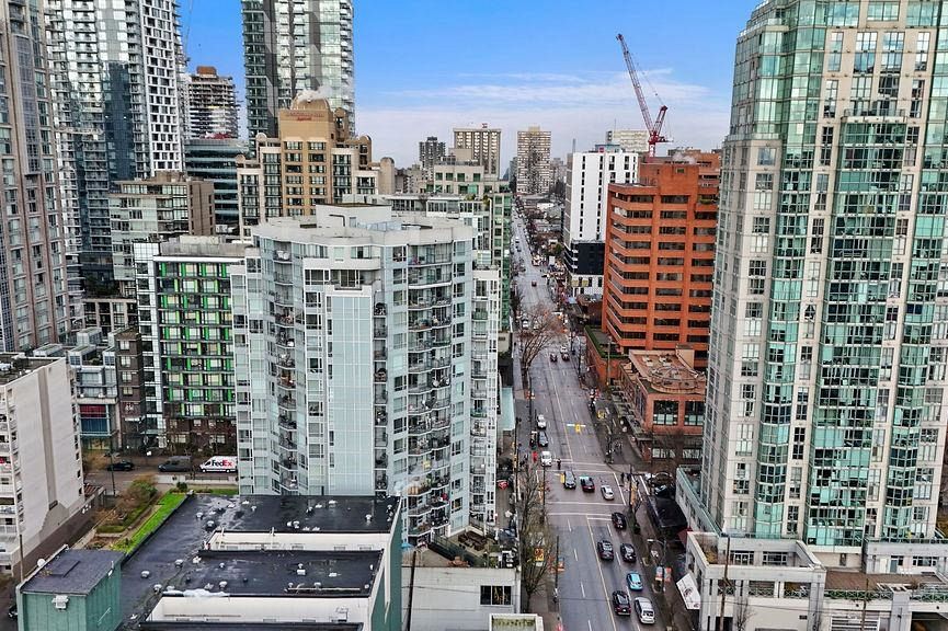 603 1212 Howe Street Vancouver, BC - 24