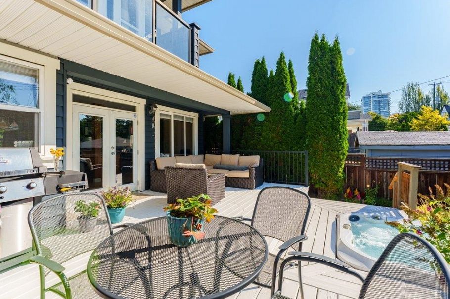 331 W 14th Street North Vancouver, BC - 2