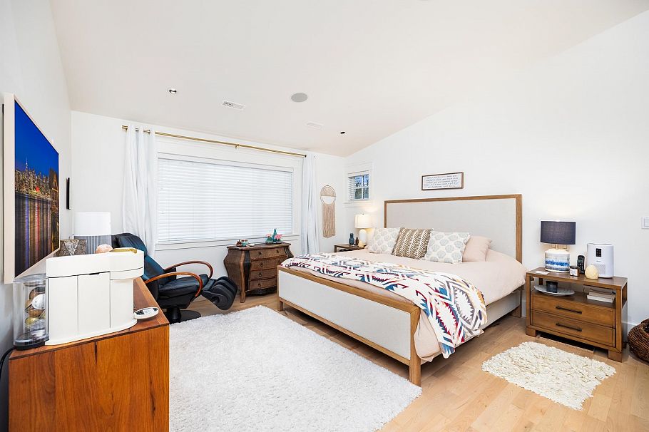 1232 Harris Avenue North Vancouver, BC - 20