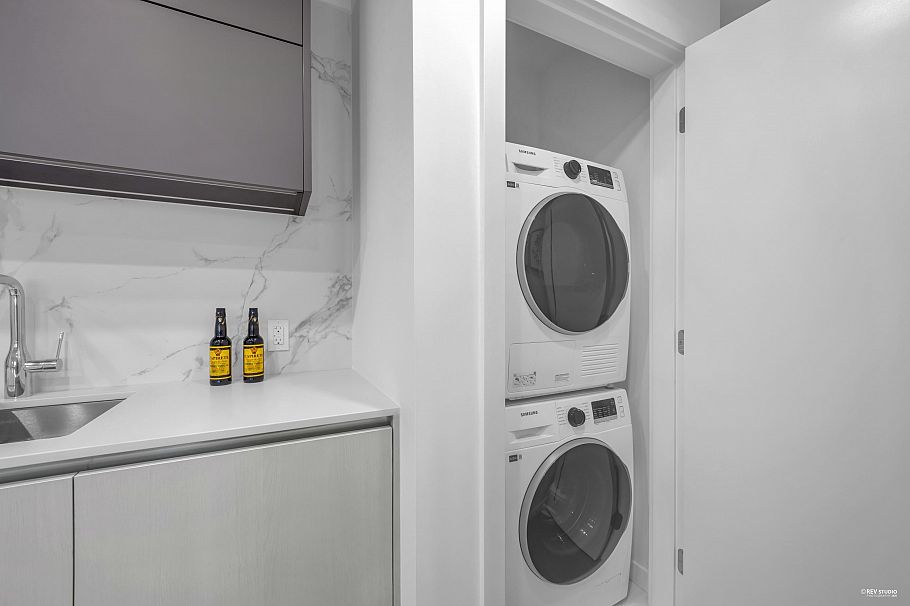 408 8415 Granville Street Vancouver, BC - 22