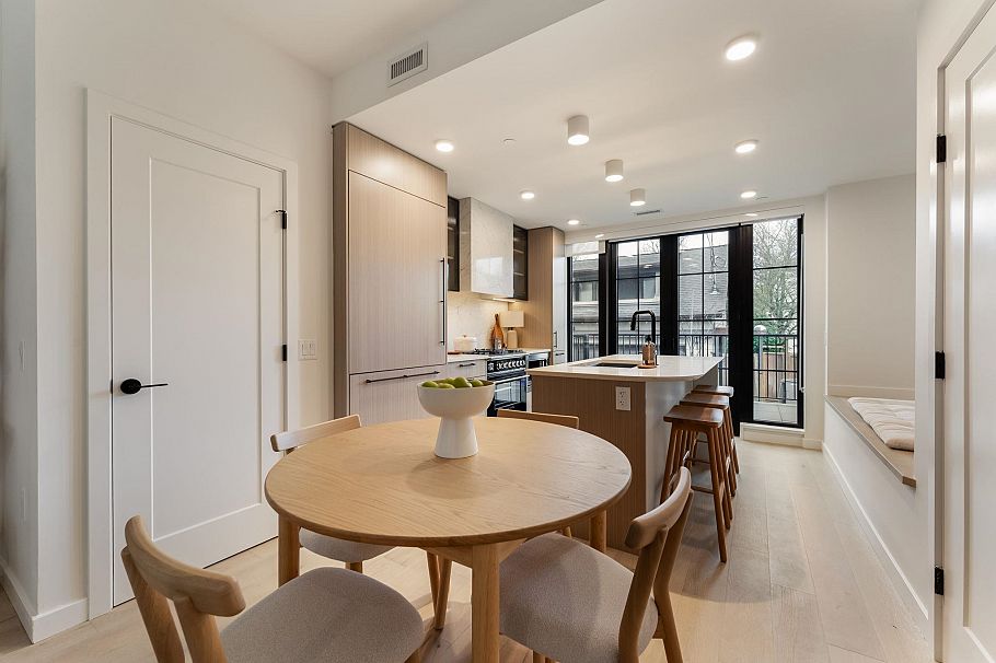 197 W King Edward Ave Street Vancouver, BC - 12