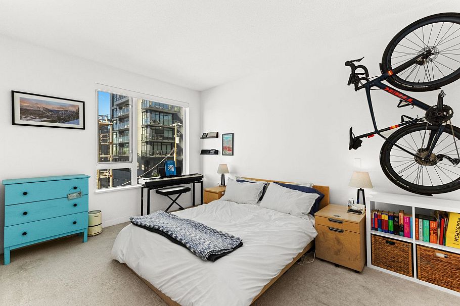 208 277 W 1st Street North Vancouver, BC - 13