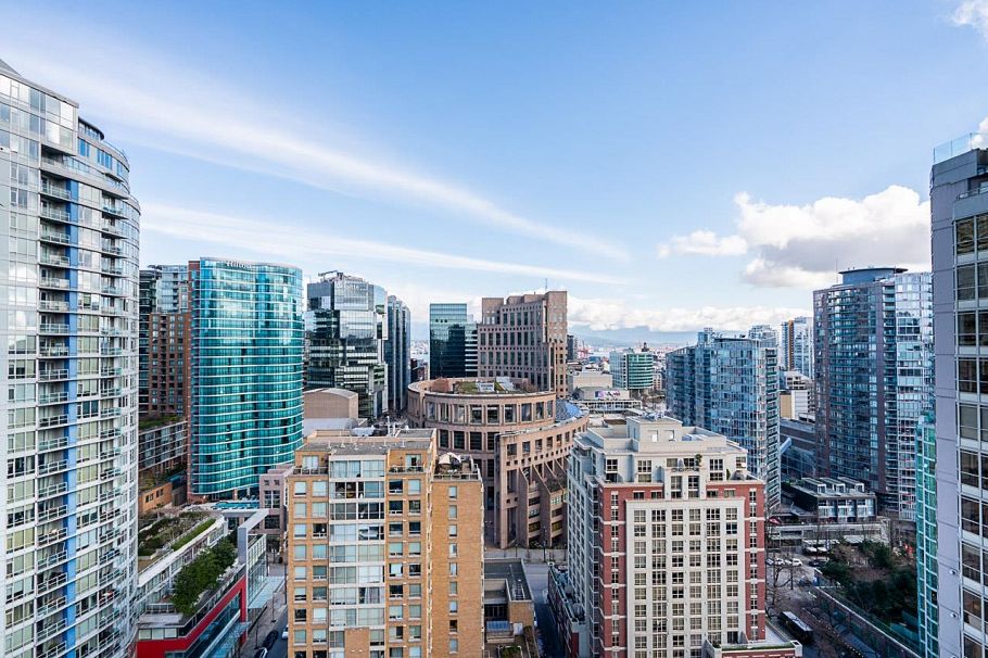 2504 888 Homer Street Vancouver, BC - 1