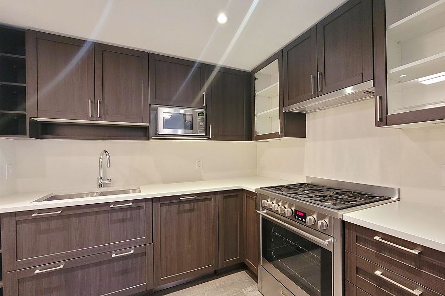 106 5515 Boundary Road Vancouver, BC - 3