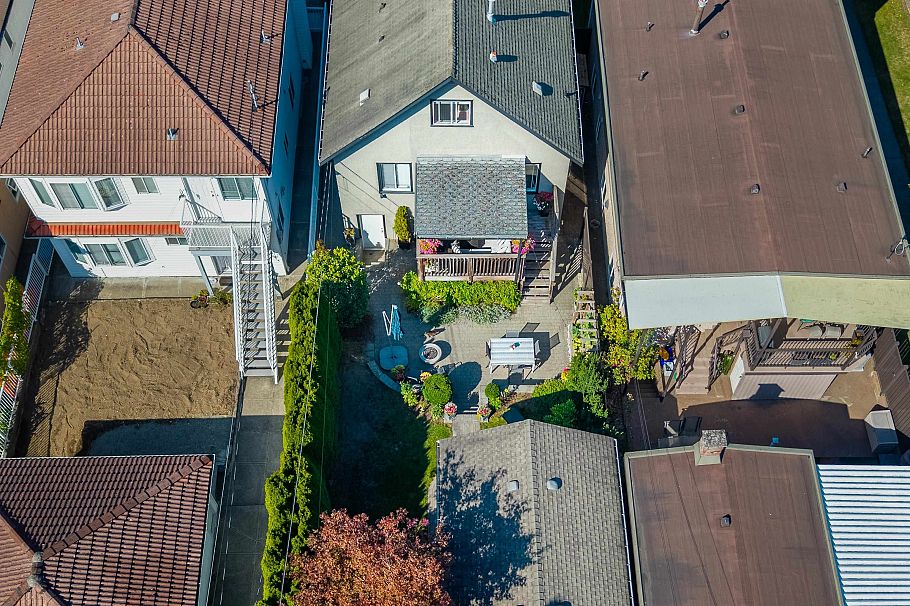 2690 Kitchener Street Vancouver, BC - 28