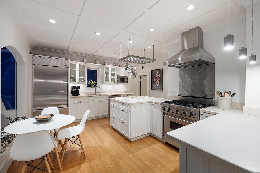 402 Brand Street North Vancouver, BC - 21