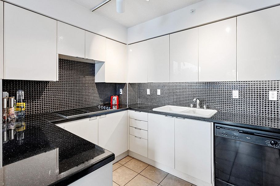 3B 1403 Beach Avenue Vancouver, BC - 8