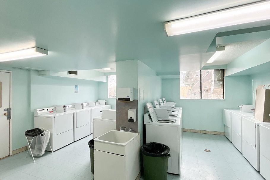 708 145 St. Georges Avenue North Vancouver, BC - 20