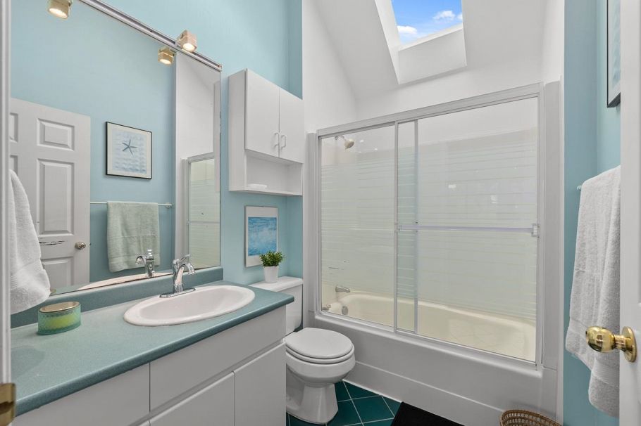 723 E 4th Street North Vancouver, BC - 26