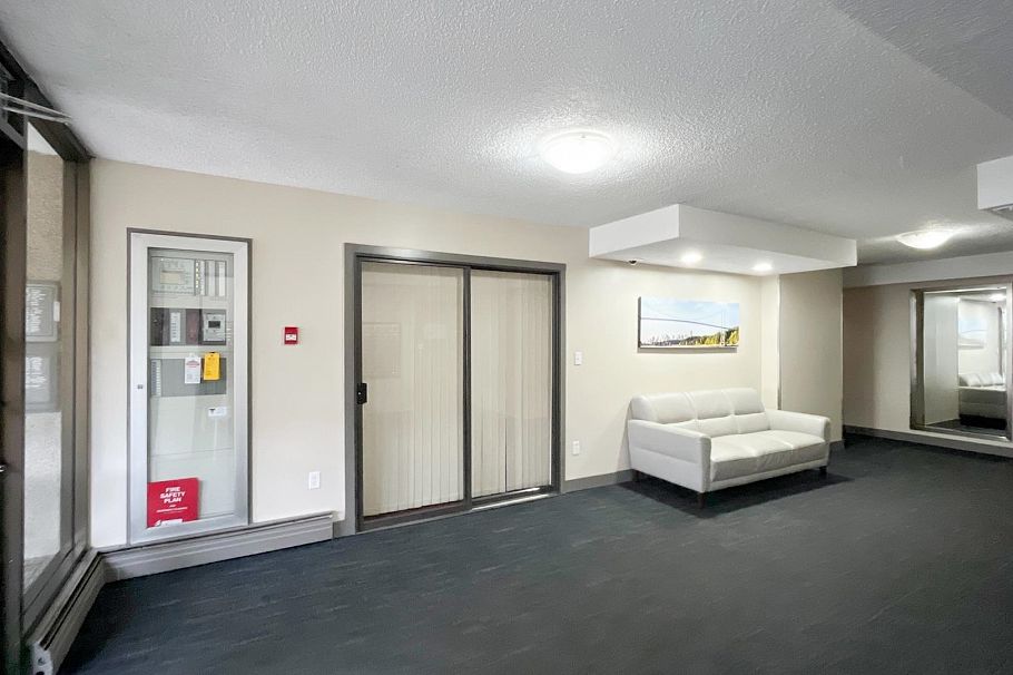 708 145 St. Georges Avenue North Vancouver, BC - 11