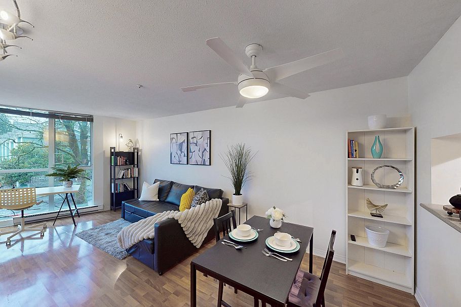 302 8420 Jellicoe Street Vancouver, BC - 1