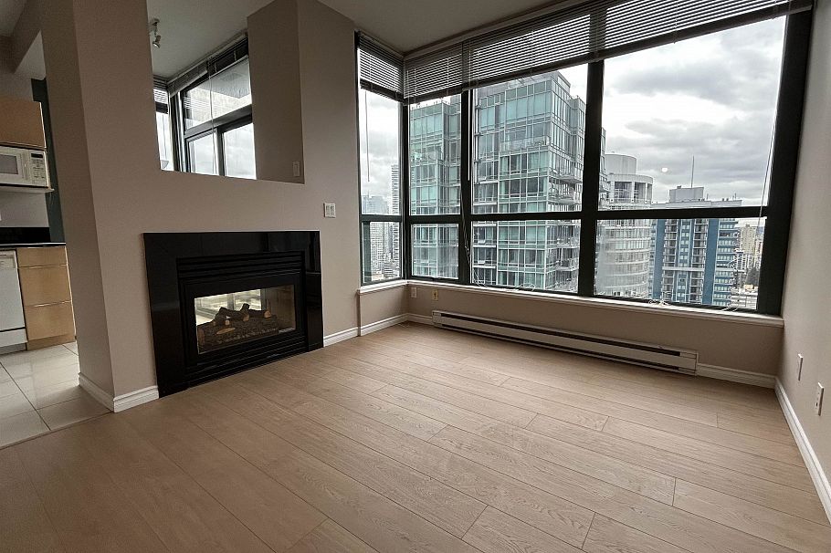 3102 1239 W Georgia Street Vancouver, BC - 4