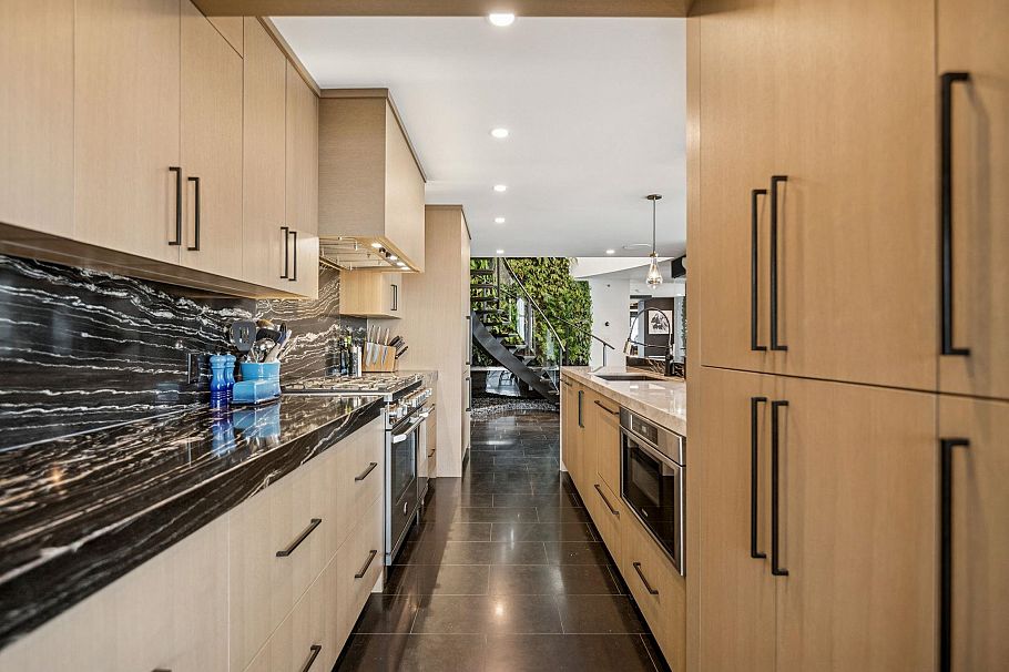 1503/04 283 Davie Street Vancouver, BC - 4