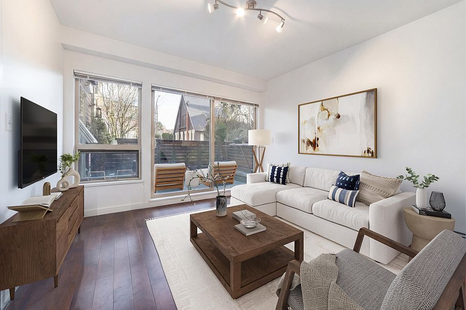 109 1033 St. Georges Avenue North Vancouver, BC - 1