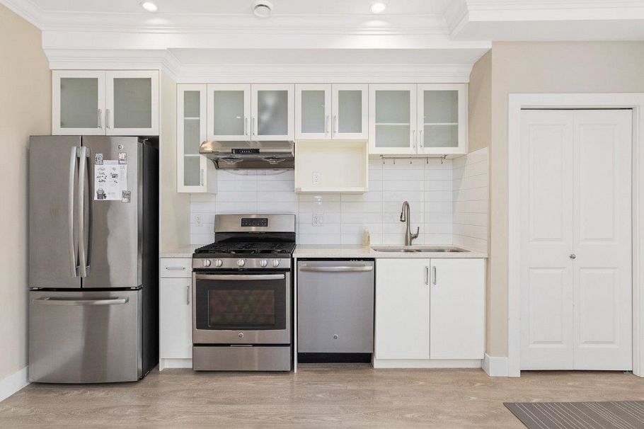 102 4577 Slocan Street Vancouver, BC - 4