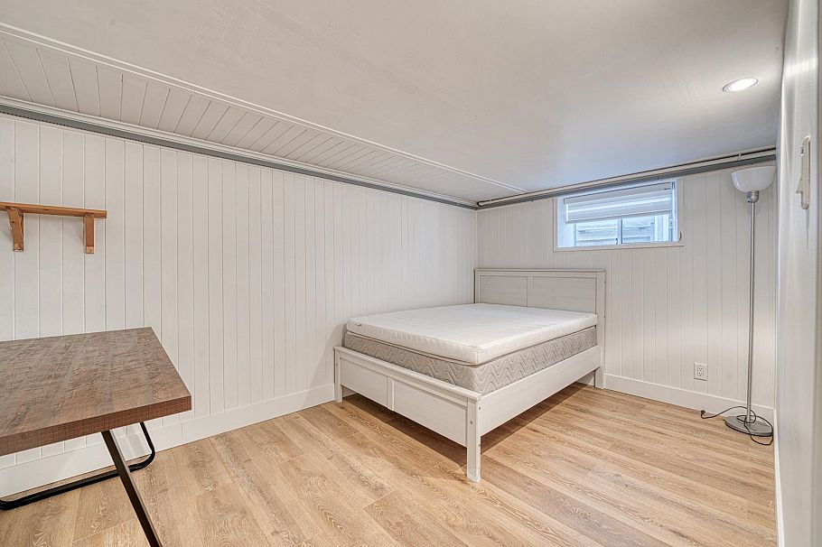 4377 W 12th Avenue Vancouver, BC - 27