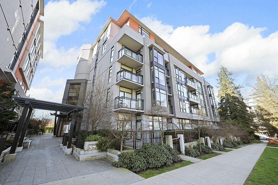 401 4171 Cambie Street Vancouver, BC - 2