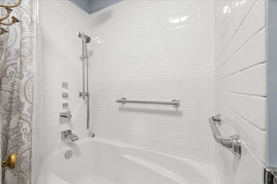 3440 W 26th Avenue Vancouver, BC - 18